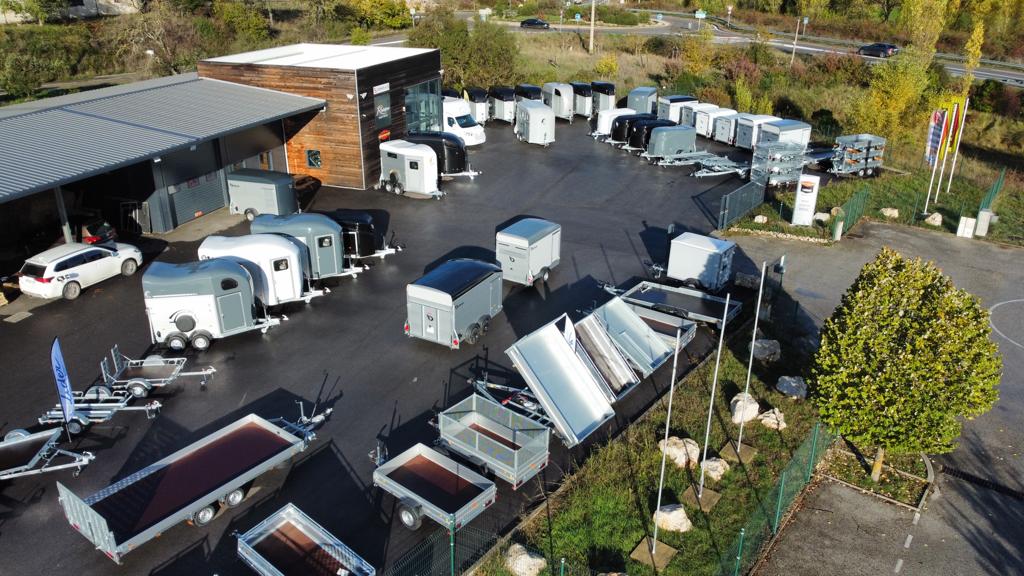 Remorque cheval liberté debon brian james trailers lider bockmann roelofsen deparis and co remorques